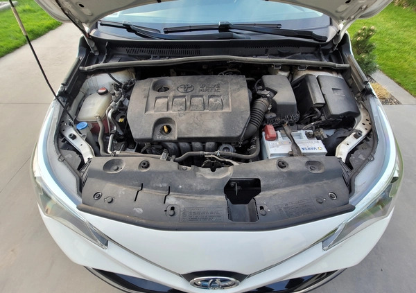 Toyota Avensis cena 63900 przebieg: 160000, rok produkcji 2016 z Myszków małe 67